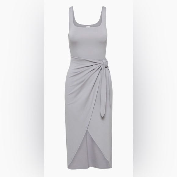 Aritzia Dresses & Skirts - Aritzia Gray Midi Dress